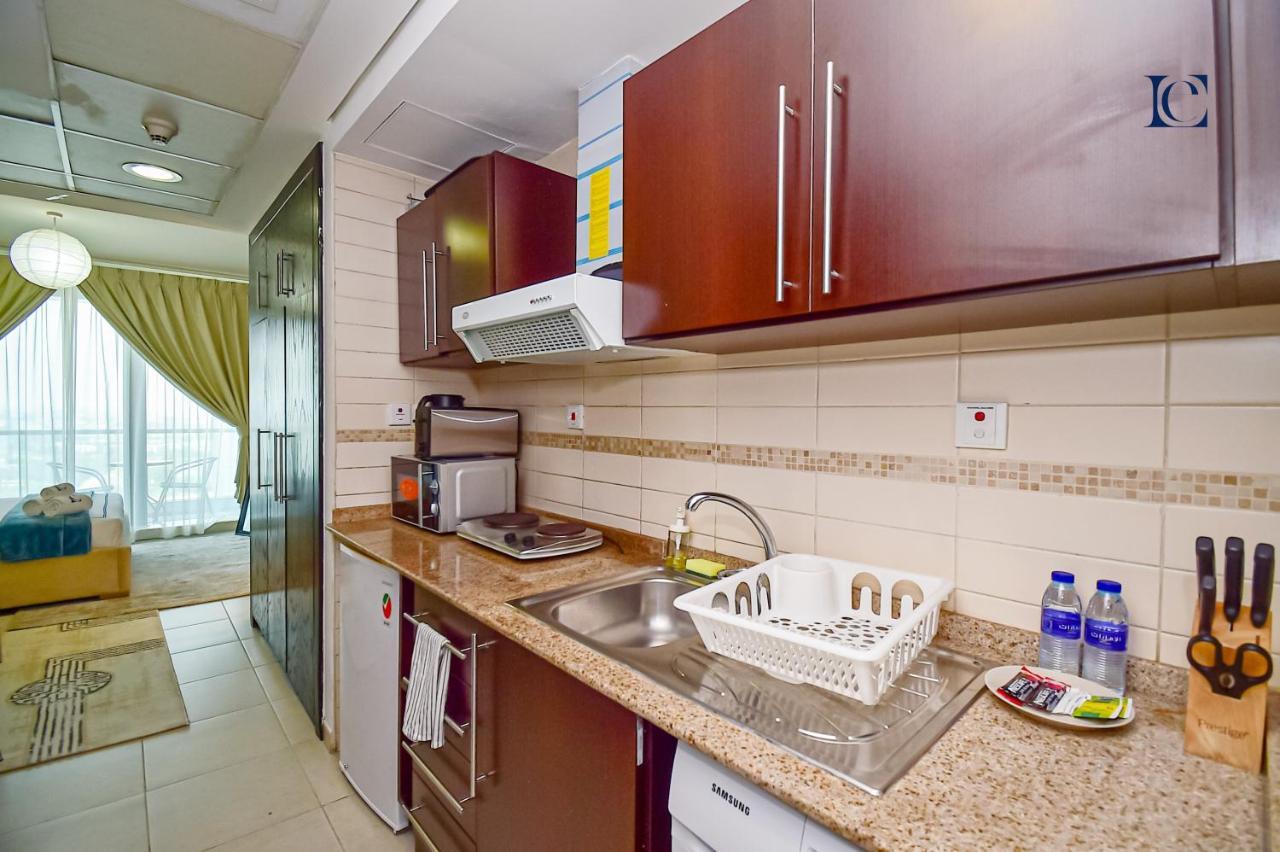 Brand New Studio Apt - Near Jlt Metro Dubai Luaran gambar