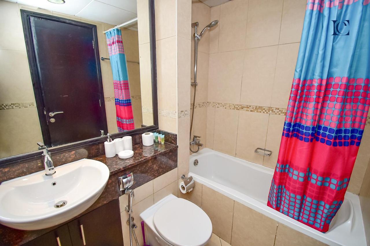 Brand New Studio Apt - Near Jlt Metro Dubai Luaran gambar